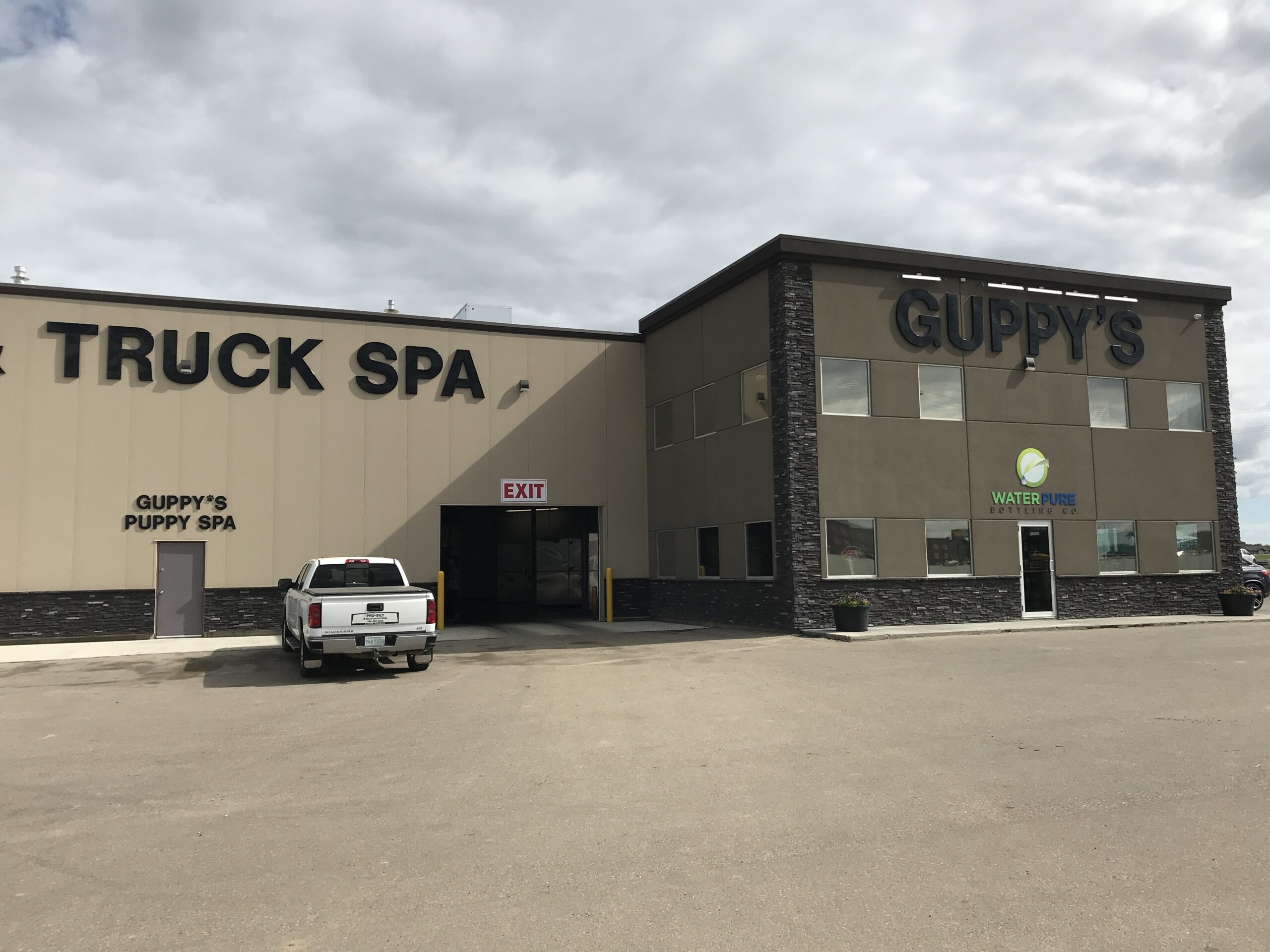 Guppys Car and Truck Spa (2)